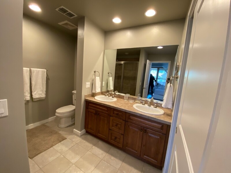 Building Photo - 6005 St Moritz Dr
