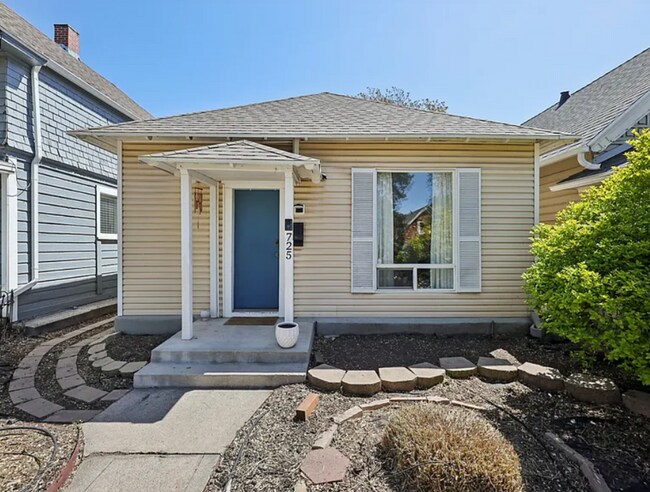 Building Photo - Updated 3-Bedroom Home Near Downtown & University of Utah