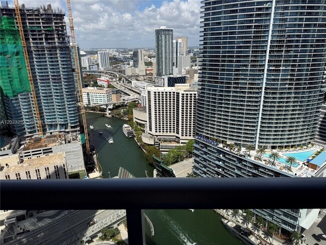 Building Photo - 465 Brickell Ave