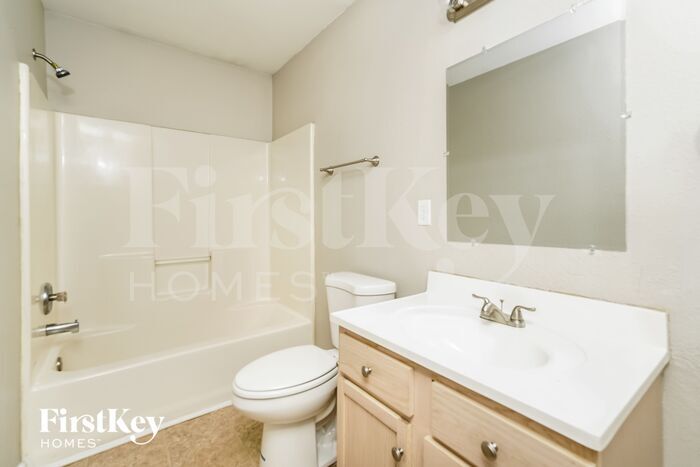 Building Photo - 7433 Redcliff Rd