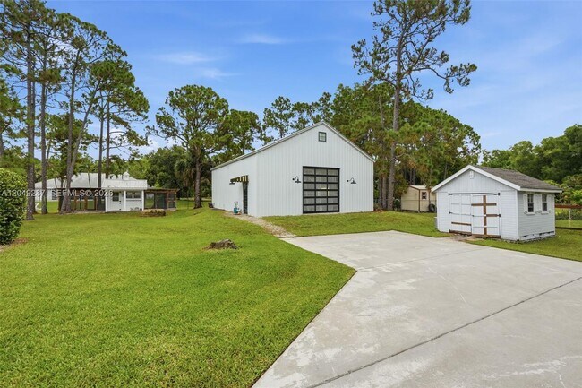 Building Photo - 12921 76th Rd N