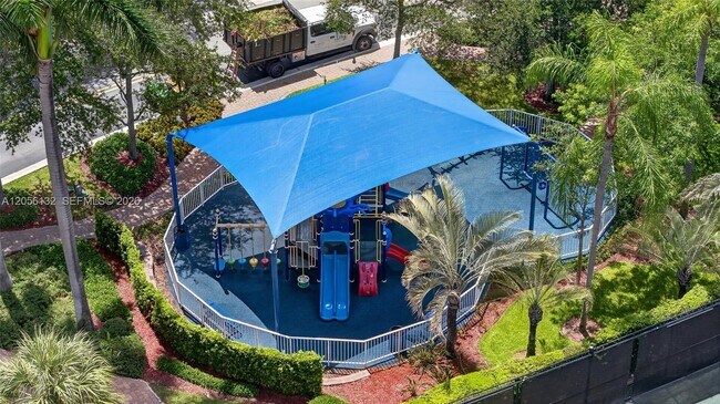 Building Photo - 3600 Mystic Pointe Dr