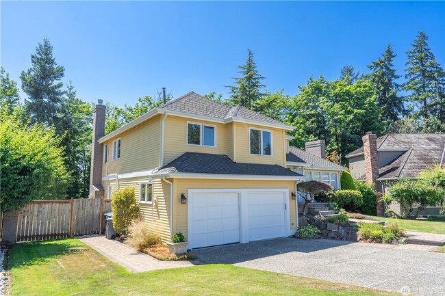 Building Photo - 4B/2.5Ba Bellevue House