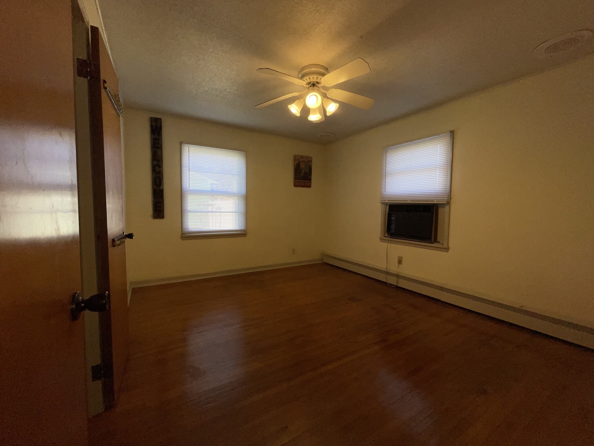 Downstairs back bedroom - 4401 Haffner Dr