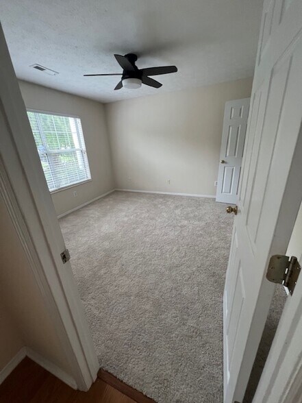 Building Photo - 1005 Brittany Deanne Ln