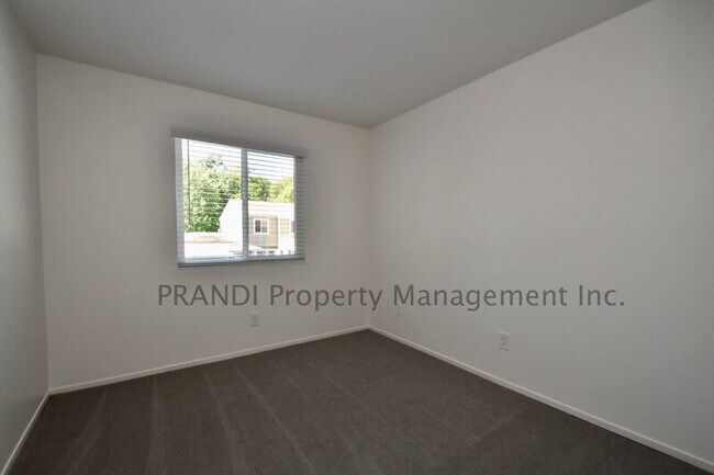 Building Photo - 110A Oliva Ct