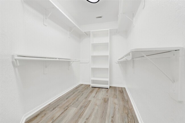 Building Photo - 21510 Grand Hollow Ln