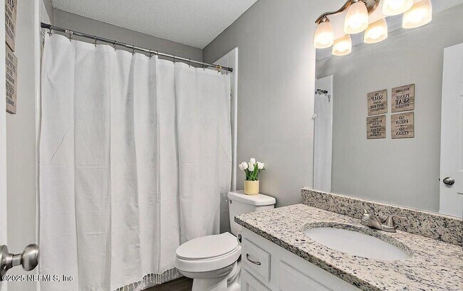 Building Photo - 4766 Dovetail Dr