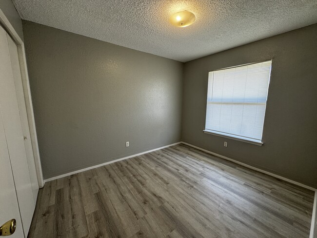 Building Photo - 13340 Horizon Blvd