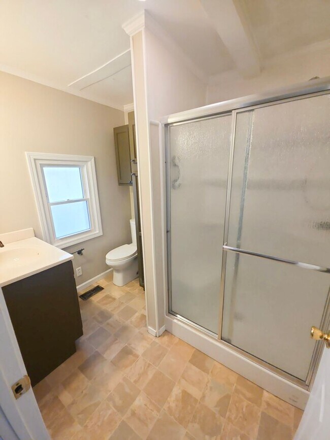 Building Photo - Spacious 3 Bedroom Home with Limited-Time $500 Move-In Special