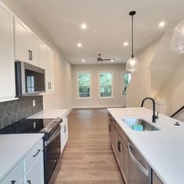 Kitchen - 912 Spencer Ave