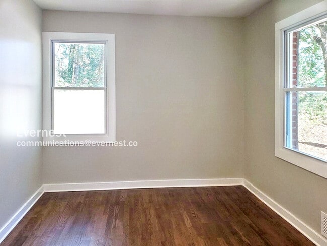 Building Photo - 6100 Azalea Dr SE