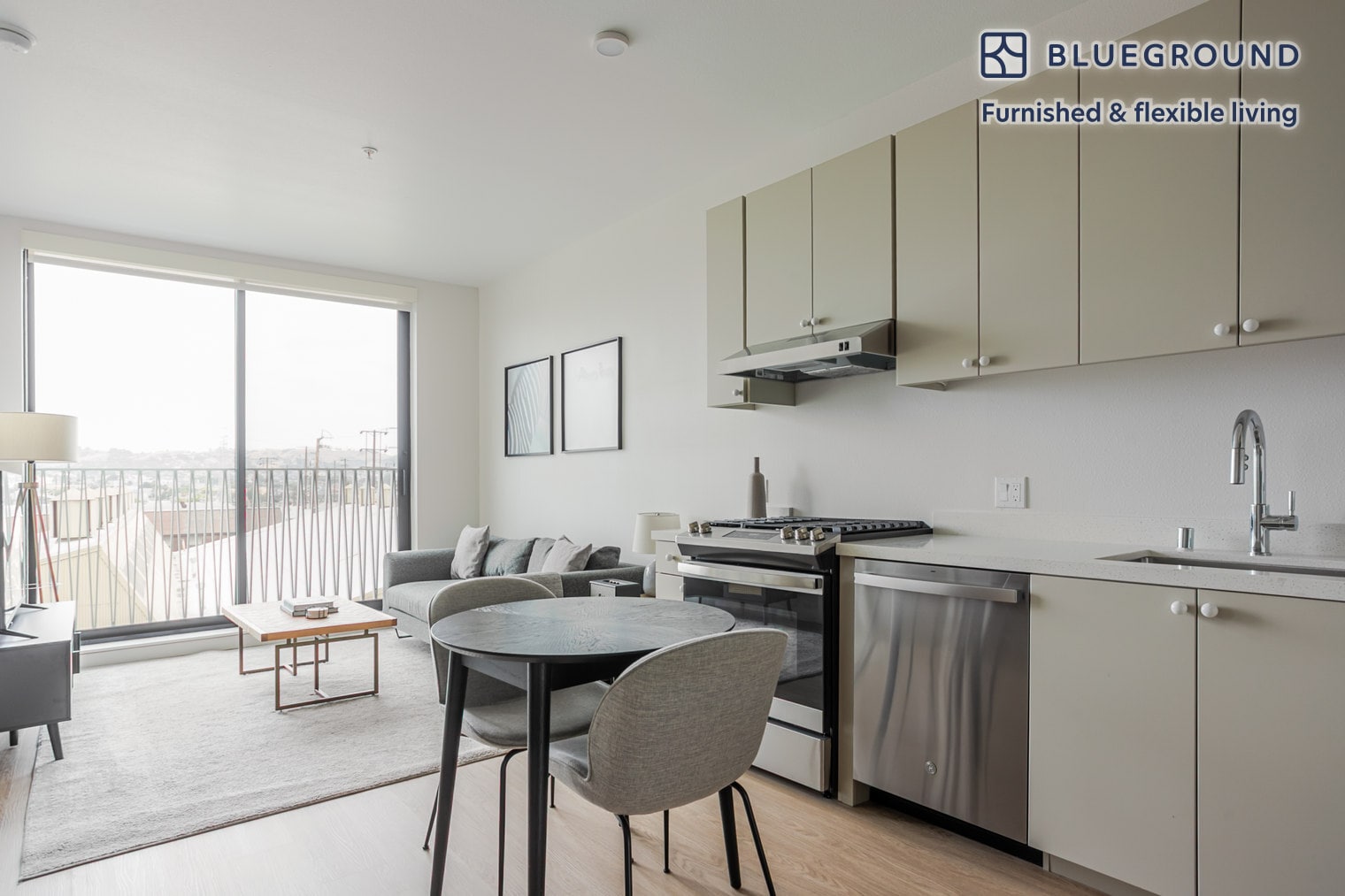 Building Photo - 200 Mesnager St