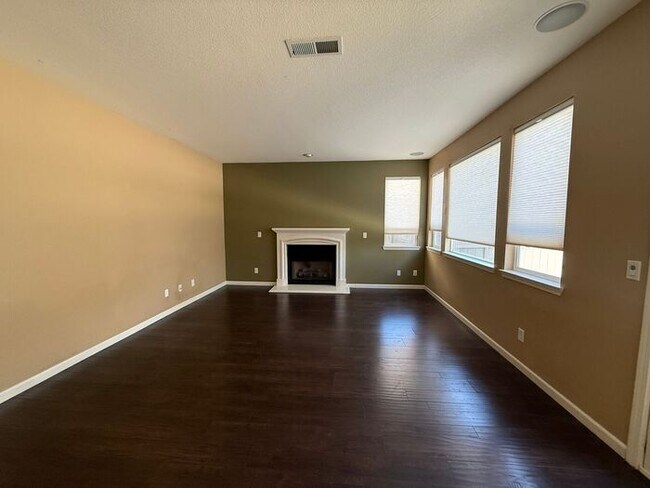 Building Photo - COMING SOON! Spacious 4 Bed 3 Bath Two-Story Home in Curti Ranch