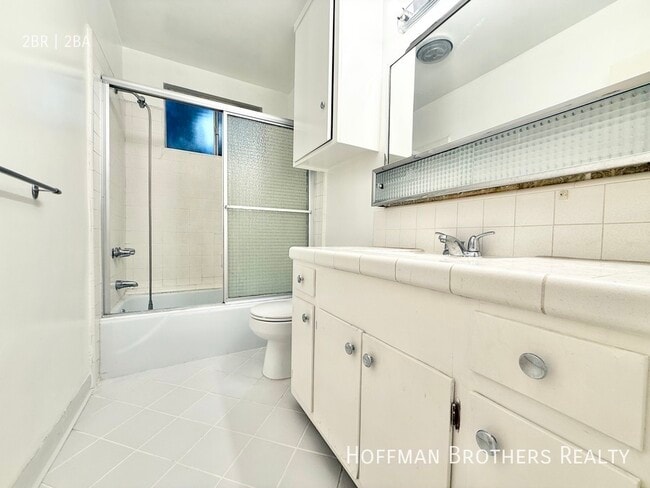 Building Photo - 1036 N Crescent Heights Blvd