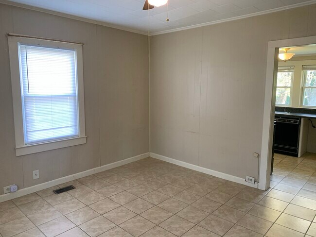 Building Photo - 2751 Lail Rd