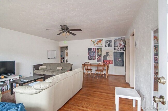 Building Photo - 5 Bedroom House in College East - Bright and Airy on Quiet Street!