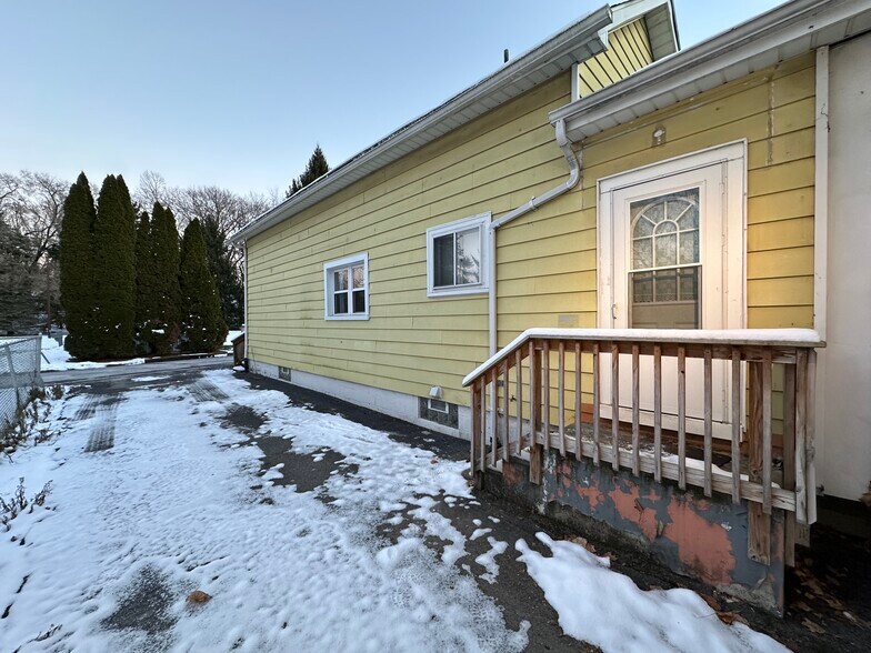 Primary Photo - 715 Rear Mabel St