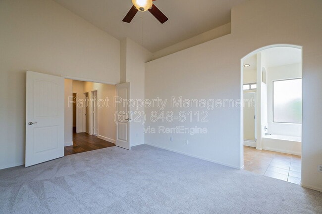 Building Photo - 3536 E San Pedro Ave