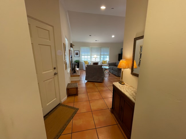 Building Photo - Beautiful Mediterranean 2-Bedroom House in...