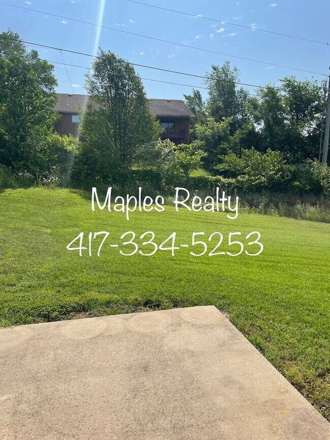 Building Photo - 3 BED, 2 BATH SINGLE FAMILY HOME IN HOLLIS...