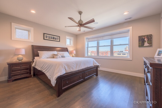 Building Photo - 1146 W Hubbard St