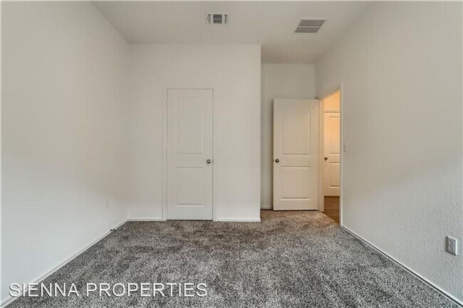 Building Photo - 7213 Tonka Ln