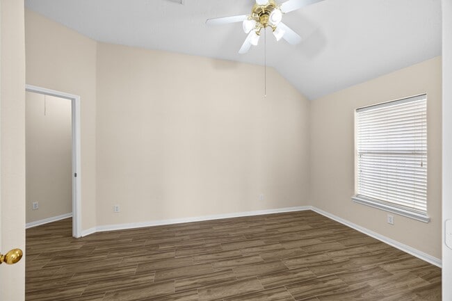 Building Photo - 623 S Marathon Way