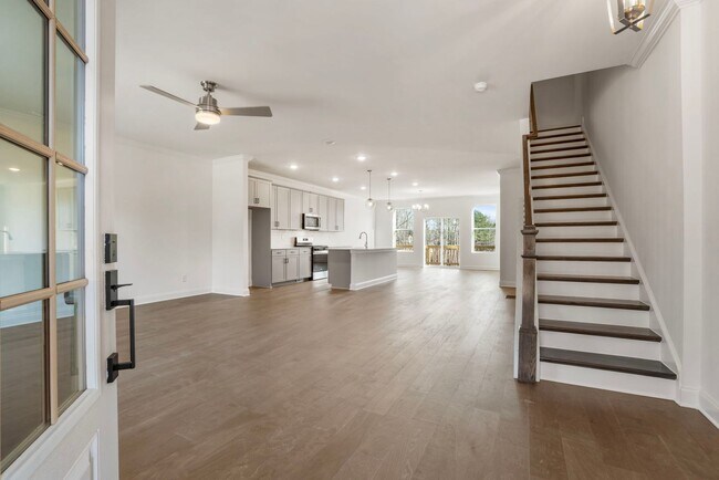 Building Photo - 634 Grove Glen Ct