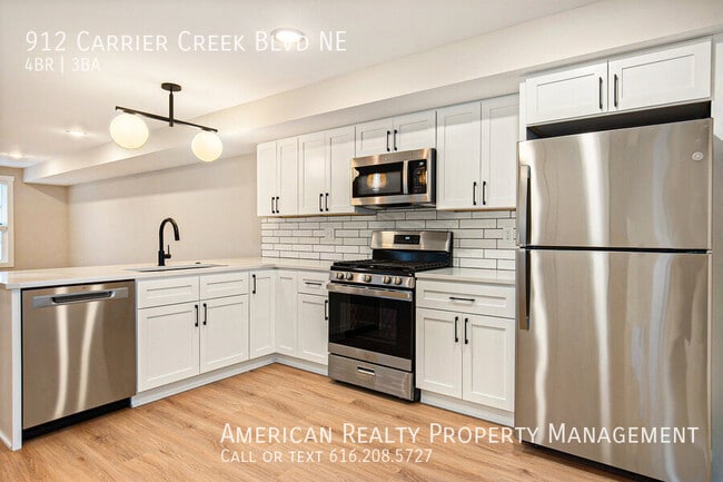 Building Photo - 912 Carrier Creek Blvd NE