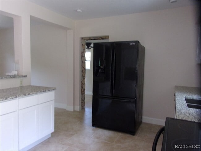 Building Photo - 215 N Wheeler Ave