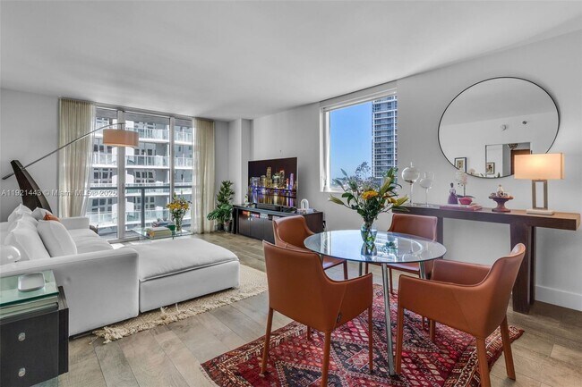 Building Photo - 55 SE 6th St