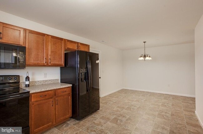 Building Photo - 530 Byler Cir