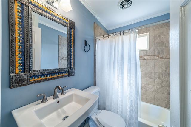 Building Photo - 7302 Kenwell St