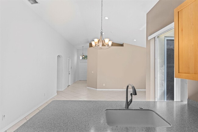 Building Photo - 15250 SW 49th Ct