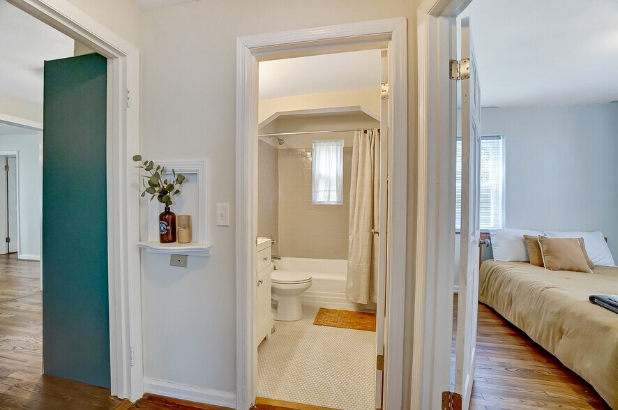 Building Photo - 531 Norway Ave