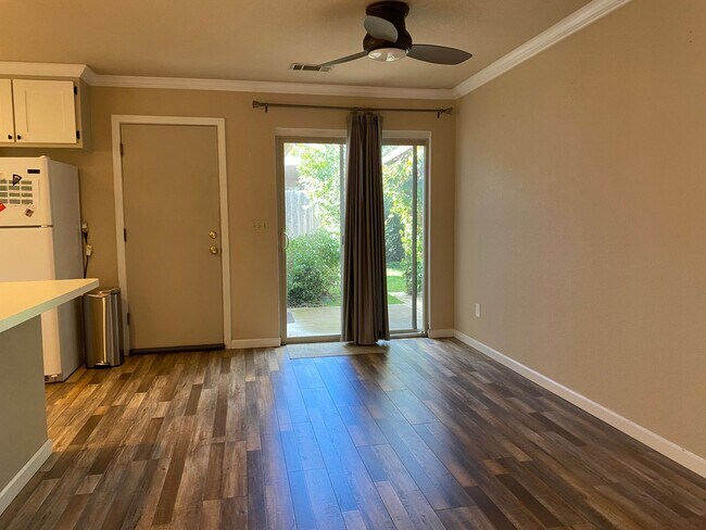 Building Photo - Beautifully maintained home located in a desirable Anderson neighborhood