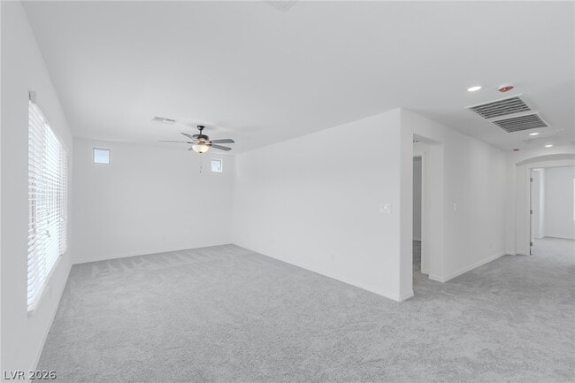 Building Photo - 5749 S Tioga Way