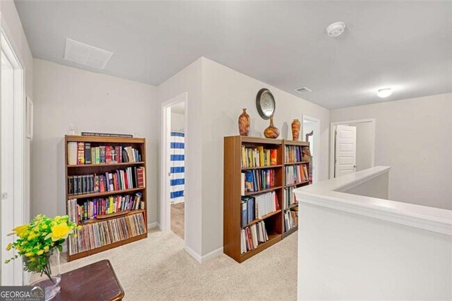 Building Photo - 180 Ascott Trace