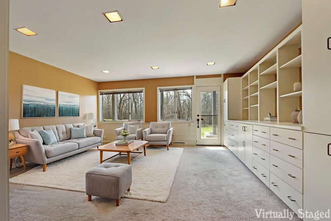 Building Photo - 6147 Taylor Ave