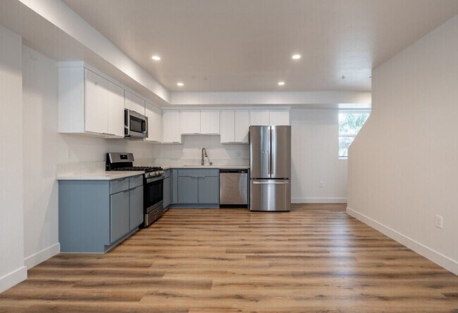 Interior Photo - Newly Constructed Luxury Townhomes! Apply Now or Miss Out!