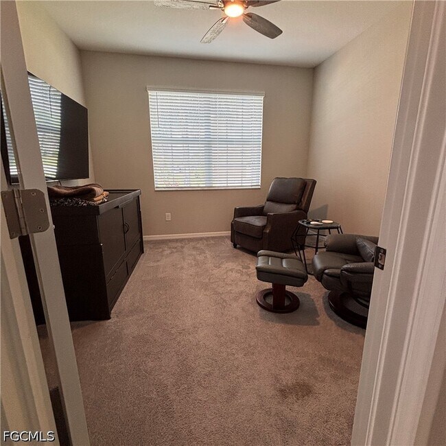 Building Photo - 4028 E Hampton Cir