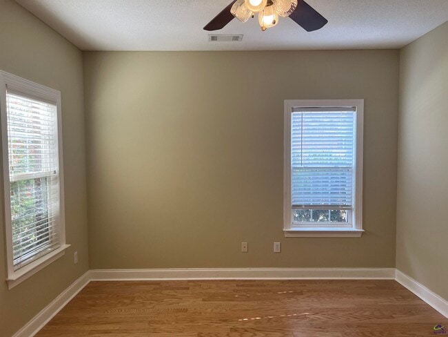 Building Photo - 104 Prestige Dr