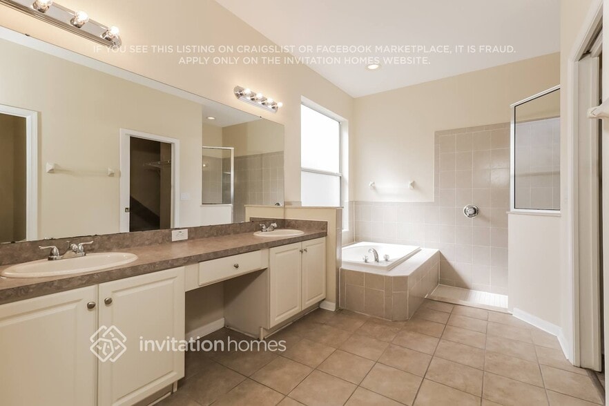 Building Photo - 15833 Pond Rush Ct