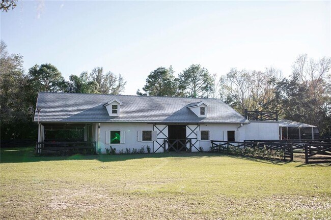 Building Photo - 610 Tina Ln