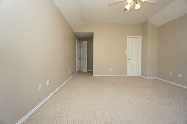 Building Photo - 1518 Sutton St