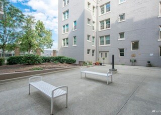 Building Photo - 506 E Howell St