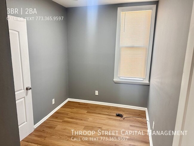 Building Photo - 9149 S Harper-