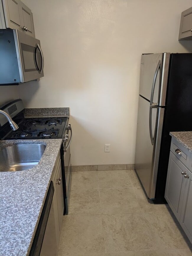 Building Photo - Beautiful Single Family Home in Highland Park