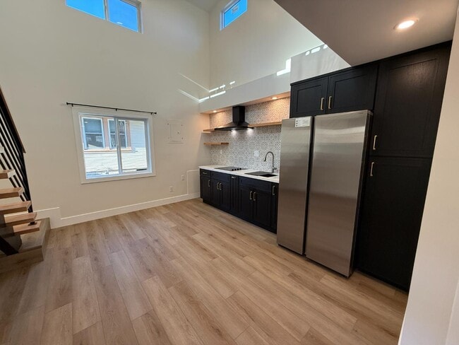 Building Photo - 811- 909 S Spruce Street